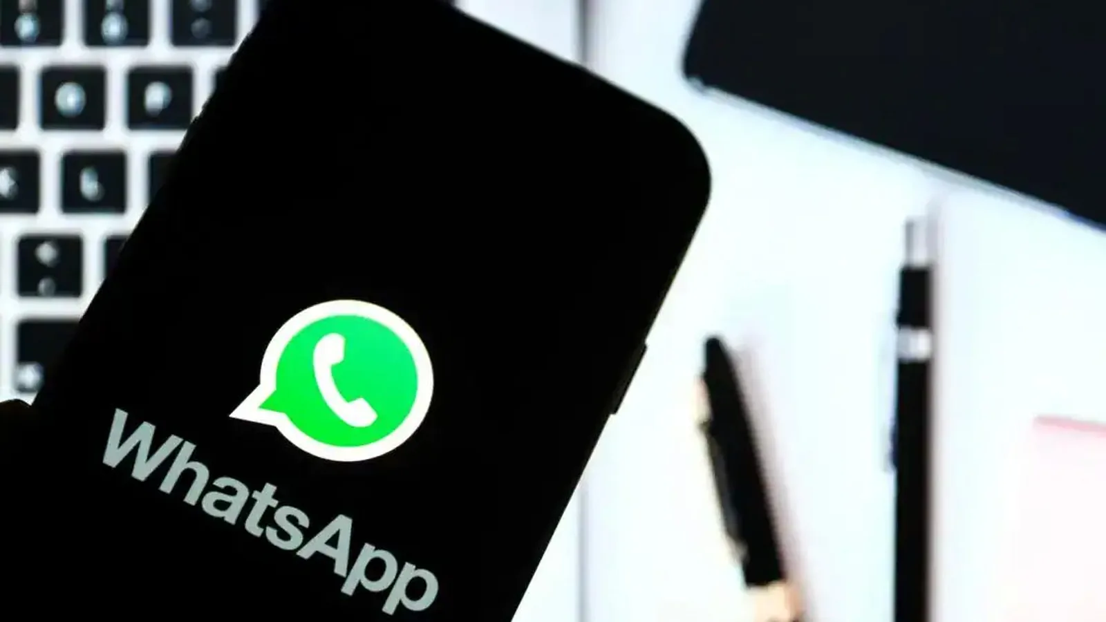 WhatsApp Agora Cobra Empresas: O Que Muda para Seu Negócio?