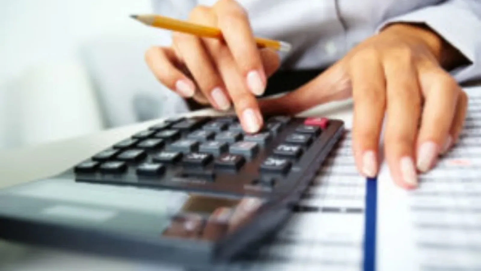 Endividamento das famílias cai pela primeira vez no ano e fica em 81,7%