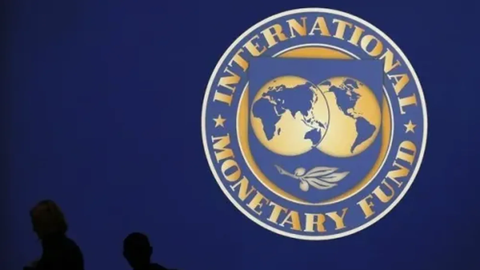 FMI aponta que economia do Brasil vai crescer menos em 2026 e 2027