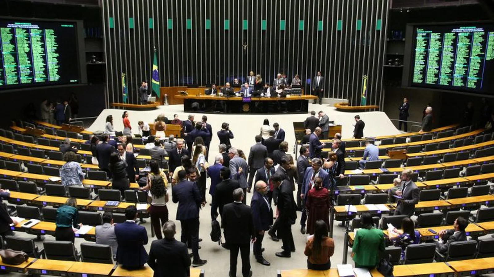 Câmara aprova projeto que perdoa dívidas e aumenta teto de faturamento das MEI's