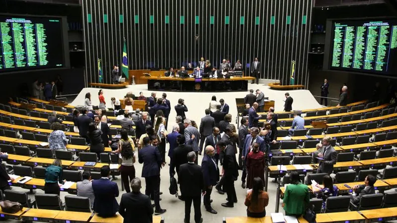 Câmara aprova projeto que perdoa dívidas e aumenta teto de faturamento das MEI's