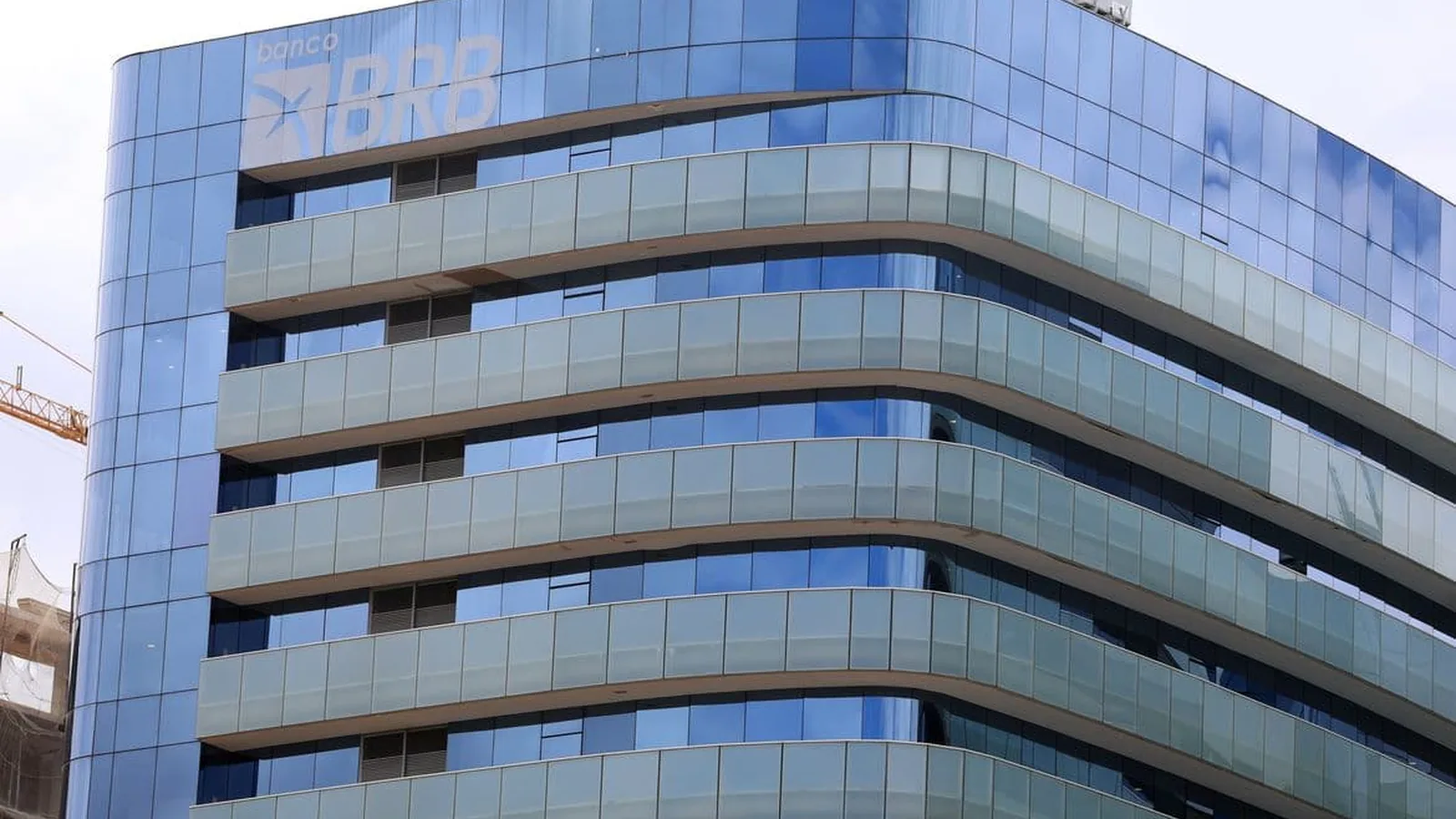 Câmara rejeita versão de projeto sobre bancos em crise que poderia beneficiar BRB