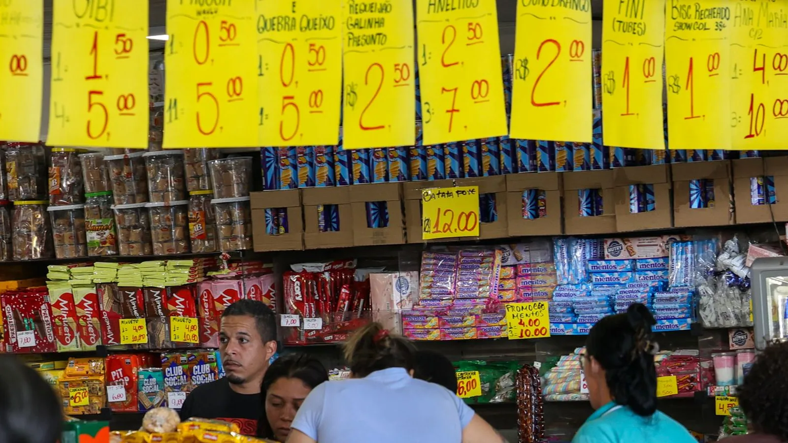 Governo planeja linha de crédito para negócios afetados pelo fim da escala 6x1