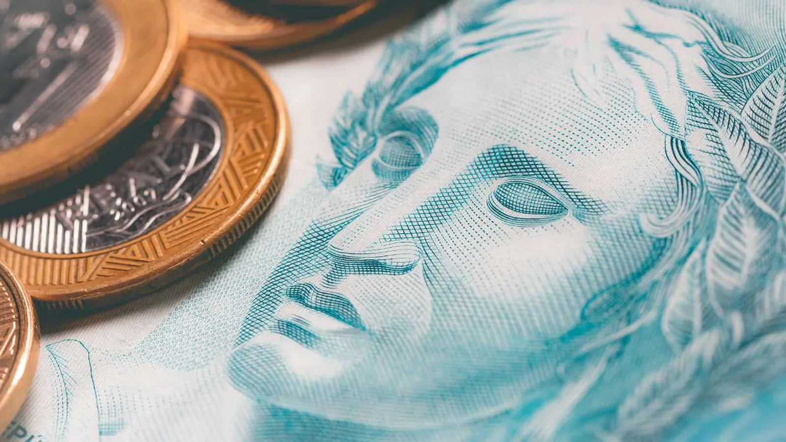 IBC-Br sobe 0,3% em agosto, mas queda trimestral de 0,6% confirma desaceleração da economia