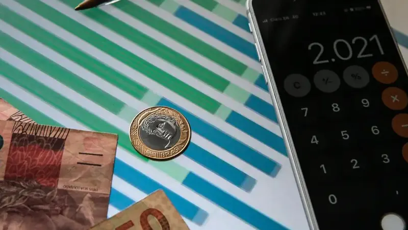 Mercado financeiro revisa projeção da inflação para baixo e vê espaço para corte nos juros em 2026