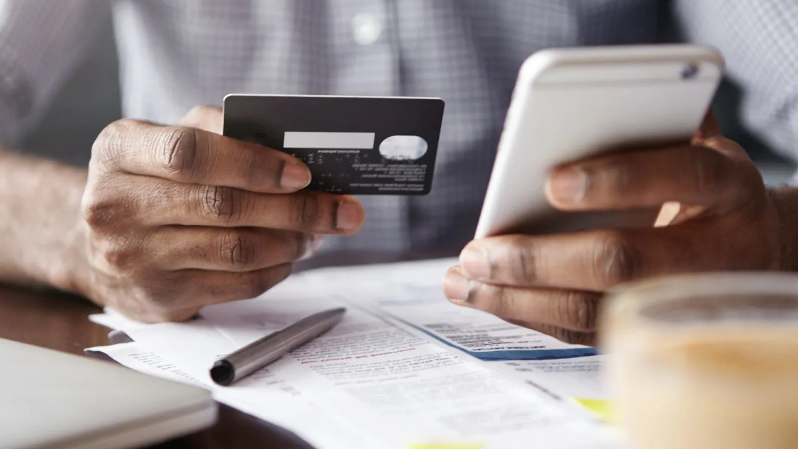 Fintechs aumentam crédito em 51% e consignado privado cresce entre trabalhadores CLT