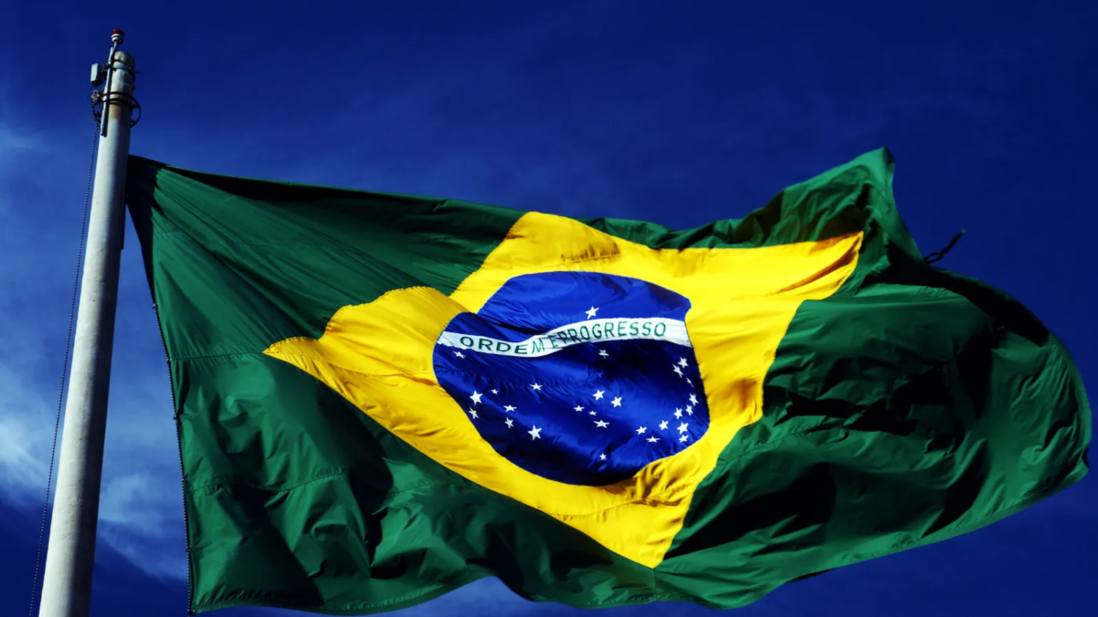 Fitch vê aperto da política fiscal no Brasil independentemente de resultado eleitoral