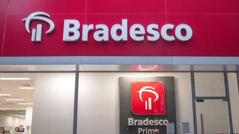 Bradesco cresce lucro sob ventos contrários, mas inadimplência limita recuperação estrutural