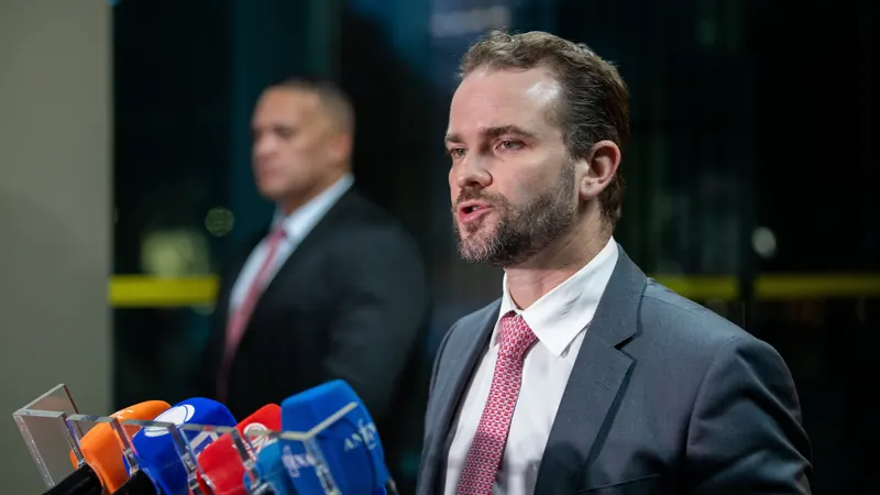 Desenrola 3.0: bancos devem apresentar carteiras de dívidas na semana que vem, e compra efetiva pelo governo fica para 2027
