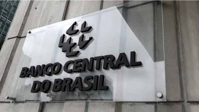 BC cria painel de dívidas e restringe crédito no Pix