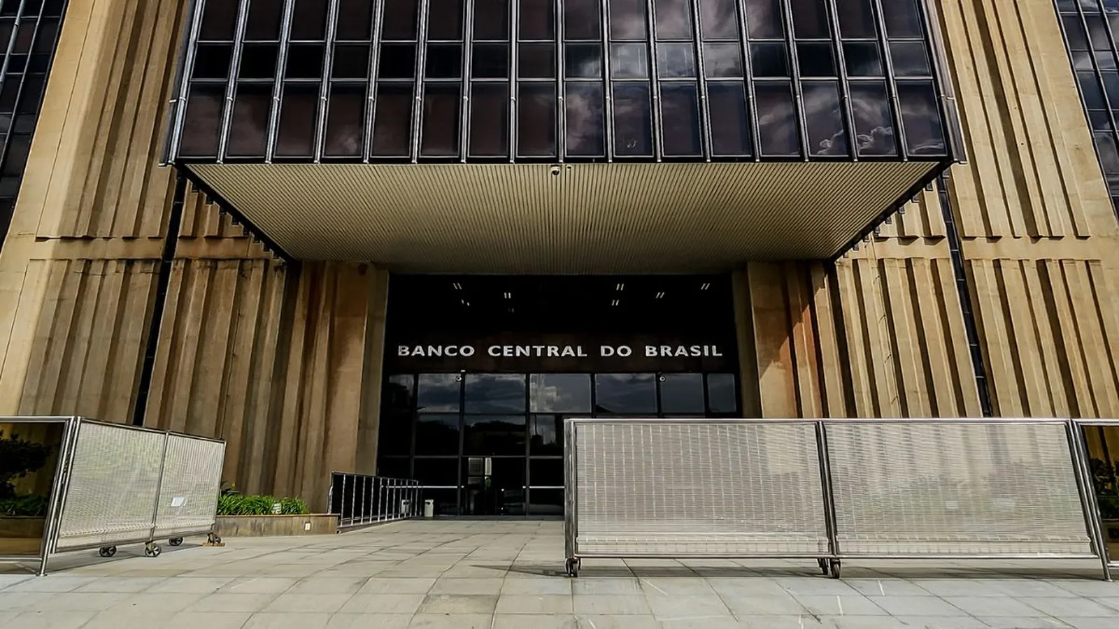 Banco Central aprova novas regras para ofertas de crédito e cria proteção contra o endividamento excessivo