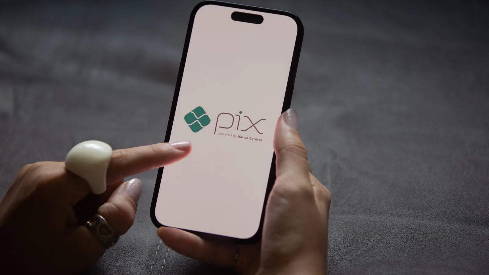 Banco Central define novas regras para oferta de crédito no Pix e cria painel de dívidas consolidadas