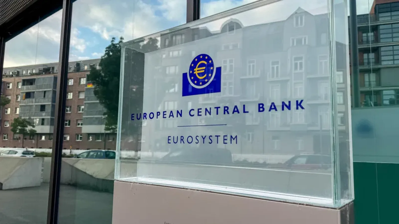 Crédito mais difícil de obter: Bancos da zona euro restringem condições