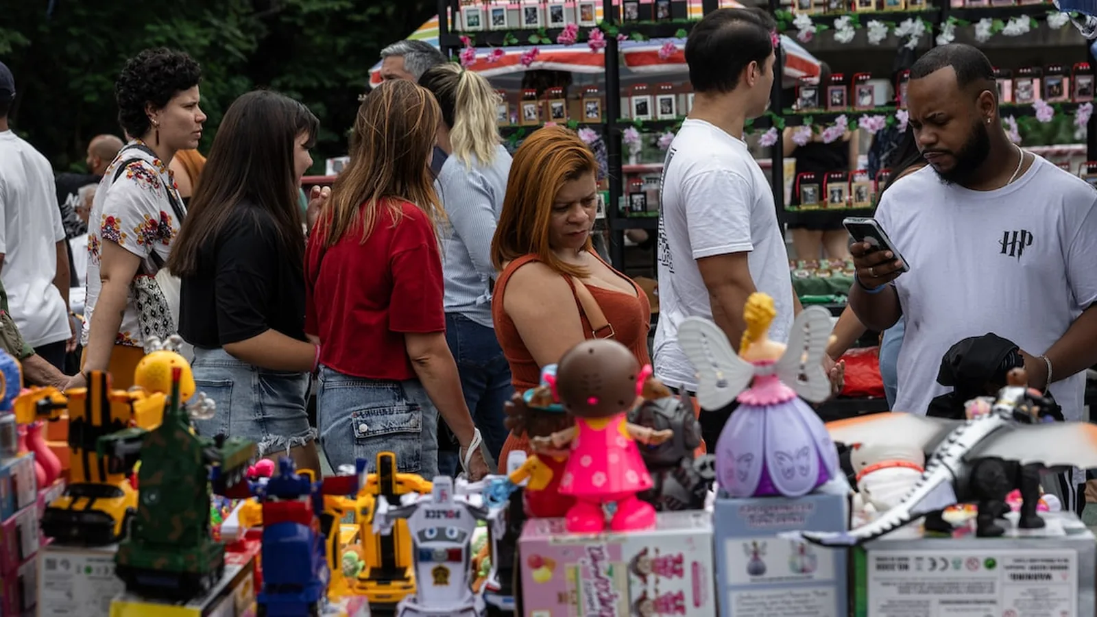 Juro alto e consumo fraco pressionam varejo no quarto mandato de Lula, dizem analistas