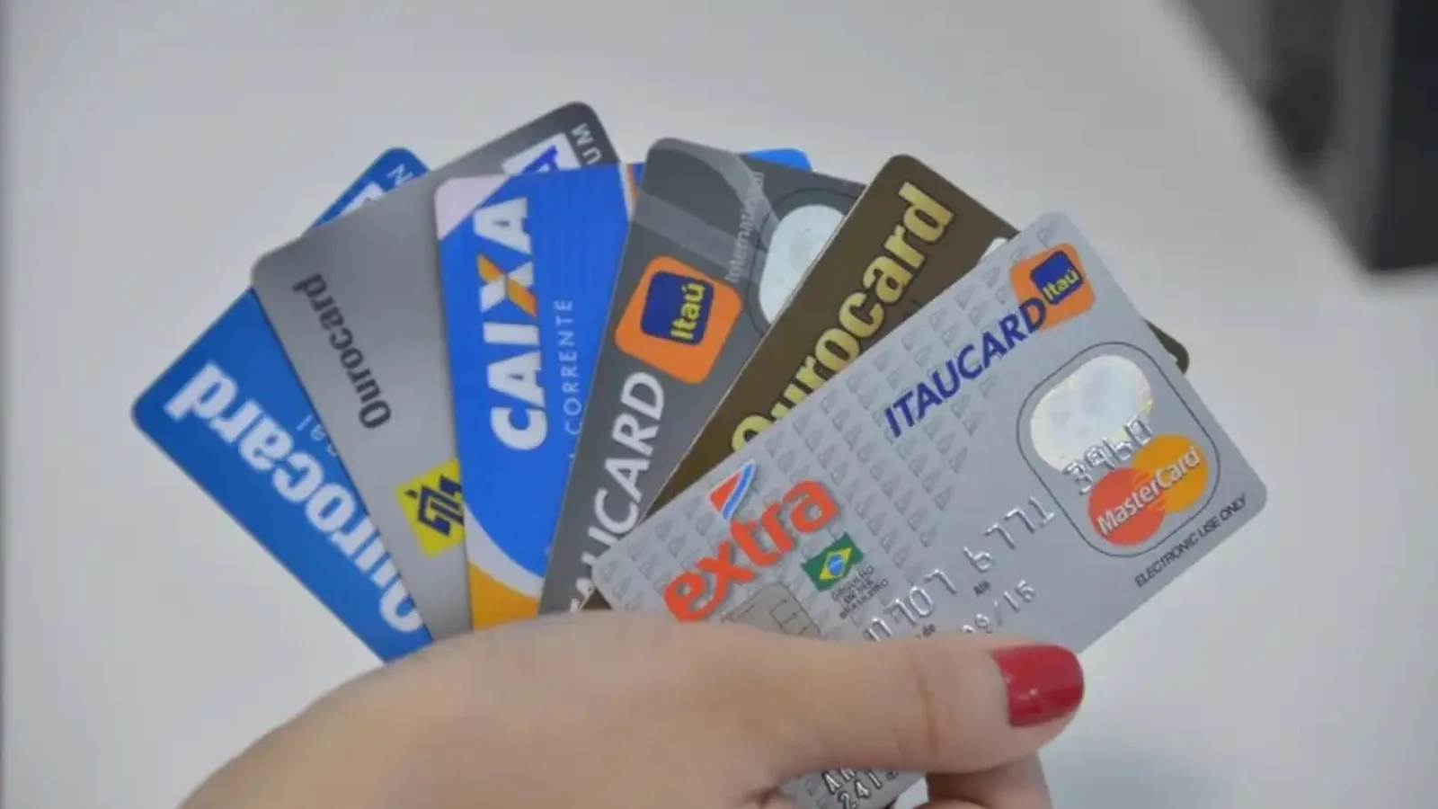 Dívidas de famílias em atraso com bancos batem novo recorde em setembro, mostra BC