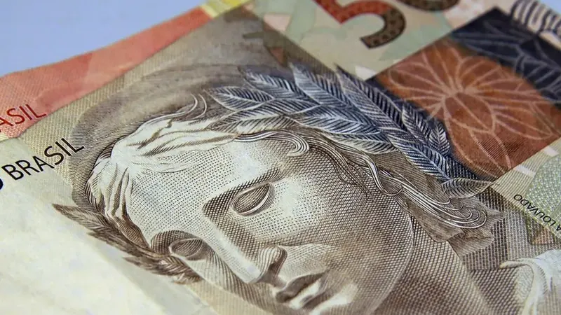 Endividamento das famílias brasileiras bate recorde e chega a 50,11%
