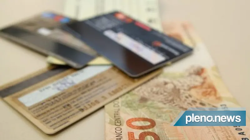 BC aponta que dívida das famílias chega a 50,1% da renda anual