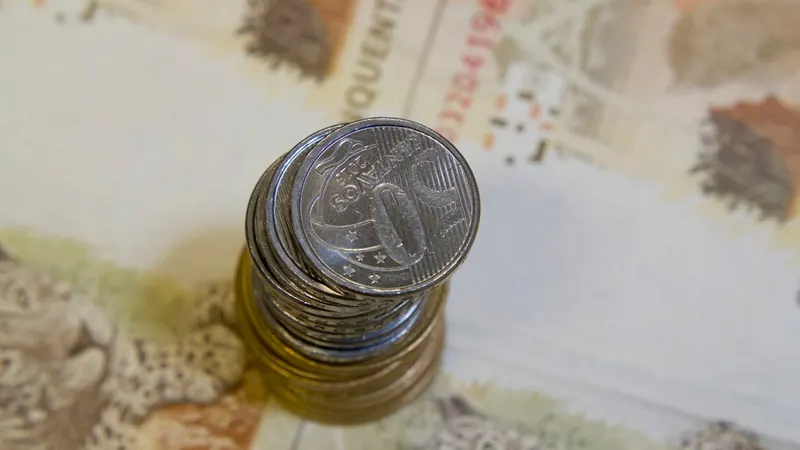 Inadimplência atinge 6,6% e spread bancário chega a 35,5% em setembro