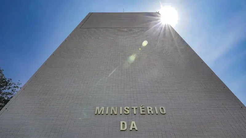 Mercado considera legítimo rever isenção de LCI e LCA, mas teme IOF por decreto