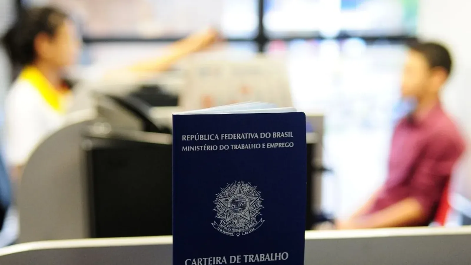 Desemprego de 5,2% pode manter Selic elevada em 2027, dizem especialistas