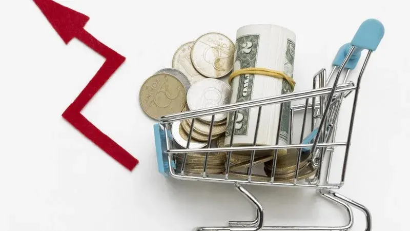 Intenção de consumo das famílias cresce e atinge maior nível desde 2015, aponta CNC