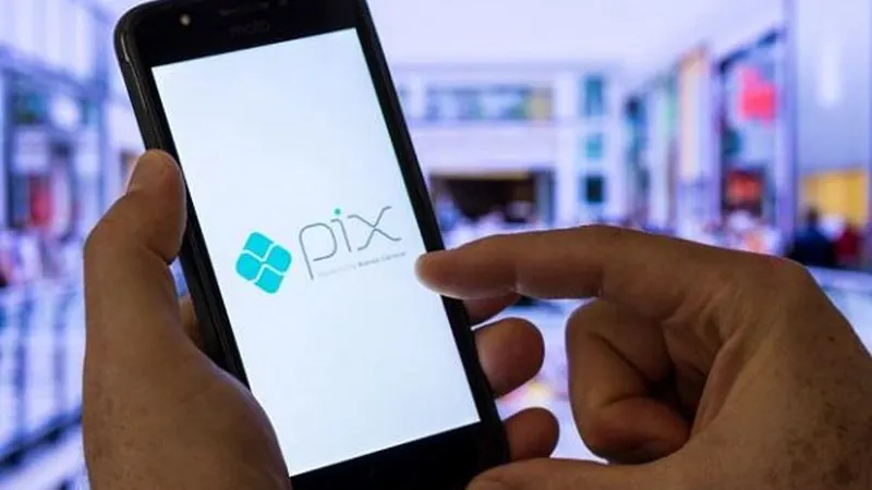 FMI elogia Pix e cobra autonomia do Banco Central
