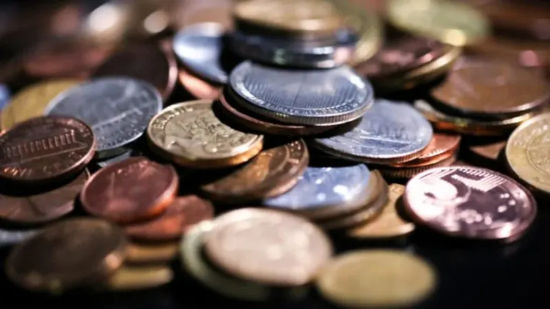 Crédito em atraso atinge recorde de R$ 247,6 bi no 1º quadrimestre de 2026