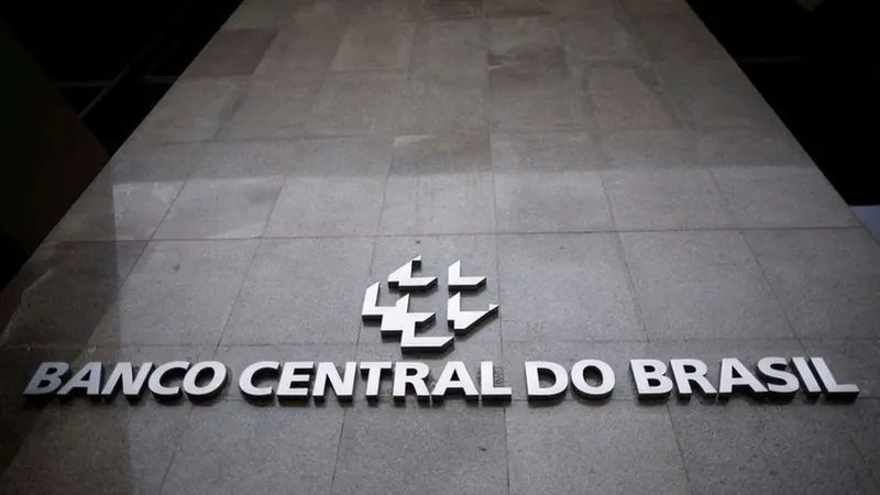 Saldo das operações de crédito avança 0,7% em junho e soma R$ 7,4 trilhões